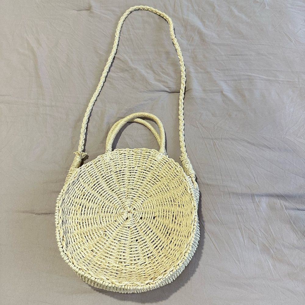 Cream/Tan Woven Round Bag